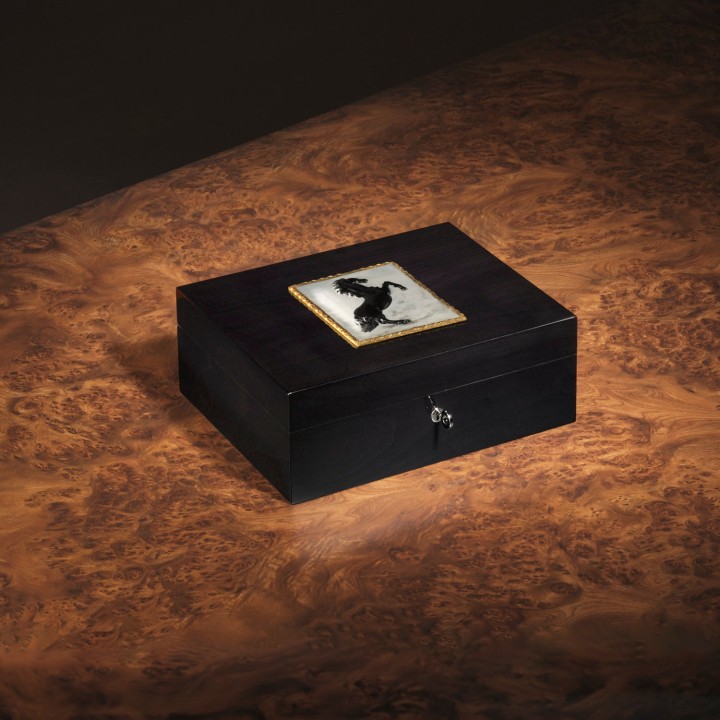 Tornado Humidor 75 Cigars - Black & Gold